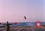 Standbild US Marine Corps UH 34D Hubschrauber Atlantik, 1962, aus Sekunde 8 historischem Filmmaterial Videoclip 65675024597