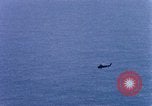 Standbild US Marine Corp UH 34D Hubschrauber Atlantik, 1962, aus Sekunde 22 historischem Filmmaterial Videoclip 65675024598