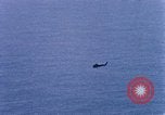 Standbild US Marine Corp UH 34D Hubschrauber Atlantik, 1962, aus Sekunde 29 historischem Filmmaterial Videoclip 65675024598