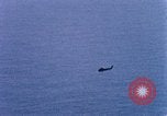 Standbild US Marine Corp UH 34D Hubschrauber Atlantik, 1962, aus Sekunde 31 historischem Filmmaterial Videoclip 65675024598