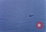Standbild US Marine Corp UH 34D Hubschrauber Atlantik, 1962, aus Sekunde 32 historischem Filmmaterial Videoclip 65675024598