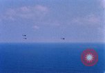 Standbild US Marine Corp UH 34D Hubschrauber Atlantik, 1962, aus Sekunde 39 historischem Filmmaterial Videoclip 65675024598