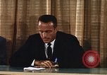 Standbild Astronaut Scott Carpenter Cape Canaveral Florida USA, 1962, aus Sekunde 58 historischem Filmmaterial Videoclip 65675024608