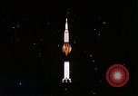 Immagine di Inizio degli anni sessanta e rappresentazione animata sbarco sulla luna United States USA, 1962, secondo 25 filmato di repertorio 65675024615