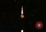 Immagine di Inizio degli anni sessanta e rappresentazione animata sbarco sulla luna United States USA, 1962, secondo 27 filmato di repertorio 65675024615