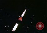 Immagine di Inizio degli anni sessanta e rappresentazione animata sbarco sulla luna United States USA, 1962, secondo 49 filmato di repertorio 65675024615