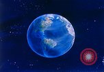 Immagine di Inizio degli anni sessanta e rappresentazione animata sbarco sulla luna United States USA, 1962, secondo 58 filmato di repertorio 65675024615