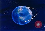 Immagine di Inizio degli anni sessanta e rappresentazione animata sbarco sulla luna United States USA, 1962, secondo 60 filmato di repertorio 65675024615