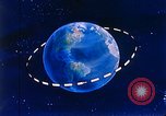 Immagine di Inizio degli anni sessanta e rappresentazione animata sbarco sulla luna United States USA, 1962, secondo 62 filmato di repertorio 65675024615