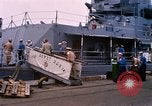Immagine di Partenza di USS Dewey Norfolk Virginia USA, 1962, secondo 20 filmato di repertorio 65675024617