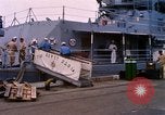 Immagine di Partenza di USS Dewey Norfolk Virginia USA, 1962, secondo 25 filmato di repertorio 65675024617