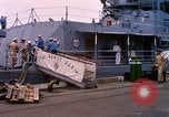Immagine di Partenza di USS Dewey Norfolk Virginia USA, 1962, secondo 26 filmato di repertorio 65675024617