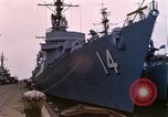 Immagine di Partenza di USS Dewey Norfolk Virginia USA, 1962, secondo 32 filmato di repertorio 65675024617