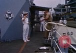 Immagine di Partenza di USS Dewey Norfolk Virginia USA, 1962, secondo 48 filmato di repertorio 65675024617