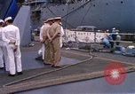 Immagine di Partenza di USS Dewey Norfolk Virginia USA, 1962, secondo 51 filmato di repertorio 65675024617
