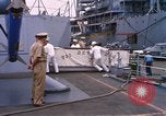 Immagine di Partenza di USS Dewey Norfolk Virginia USA, 1962, secondo 57 filmato di repertorio 65675024617