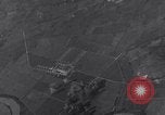 Immagine di 321gruppo di bomba Capua Italia, 1943, secondo 42 filmato di repertorio 65675024656