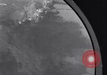 Standbild 321 Bombardierung Gruppe Capua Italien, 1943, aus Sekunde 32 historischem Filmmaterial Videoclip 65675024657