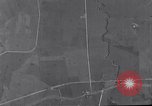 Standbild 321 Bombardierung Gruppe Capua Italien, 1943, aus Sekunde 52 historischem Filmmaterial Videoclip 65675024657