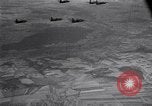 Standbild Mission über Enemy Territory BEAUVAIS FRANKREICH, 1943, aus Sekunde 13 historischem Filmmaterial Videoclip 65675024659