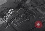 Standbild Mission über Enemy Territory BEAUVAIS FRANKREICH, 1943, aus Sekunde 22 historischem Filmmaterial Videoclip 65675024659