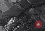 Standbild Mission über Enemy Territory BEAUVAIS FRANKREICH, 1943, aus Sekunde 25 historischem Filmmaterial Videoclip 65675024659