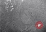 Standbild Mission über Enemy Territory Saint Paul Frankreich, 1943, aus Sekunde 28 historischem Filmmaterial Videoclip 65675024660