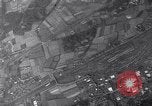 Standbild Mission über Enemy Territory Gent Belgien, 1943, aus Sekunde 38 historischem Filmmaterial Videoclip 65675024661