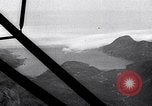 Standbild B 24 demoliert Attu Island Aleutian Inseln, 1943, aus Sekunde 35 historischem Filmmaterial Videoclip 65675024662