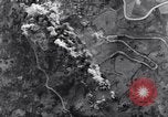 Immagine di Bombardamento Corleto Perticara Italia, 1943, secondo 28 filmato di repertorio 65675024666
