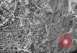 Standbild Bombardierung über Brenner Italien, 1943, aus Sekunde 56 historischem Filmmaterial Videoclip 65675024669