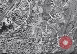 Standbild Bombardierung über Brenner Italien, 1943, aus Sekunde 58 historischem Filmmaterial Videoclip 65675024669