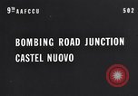 Standbild Bombardierung Italien, 1943, aus Sekunde 1 historischem Filmmaterial Videoclip 65675024670