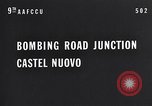 Standbild Bombardierung Italien, 1943, aus Sekunde 4 historischem Filmmaterial Videoclip 65675024670