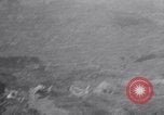 Standbild Bombardierung Italien, 1943, aus Sekunde 40 historischem Filmmaterial Videoclip 65675024670