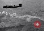Standbild Bombardierung Italien, 1943, aus Sekunde 58 historischem Filmmaterial Videoclip 65675024670