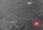 Immagine di Il bombardamento di bridge Capua Italia, 1943, secondo 24 filmato di repertorio 65675024674