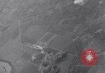 Immagine di Il bombardamento di bridge Capua Italia, 1943, secondo 26 filmato di repertorio 65675024674