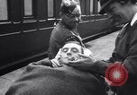 Image des prisonniers de guerre Royaume-Uni, 1943, de la seconde 26 séquences d'archives historiques vidéo 65675024680