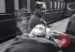 Image des prisonniers de guerre Royaume-Uni, 1943, de la seconde 27 séquences d'archives historiques vidéo 65675024680