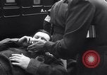 Image des prisonniers de guerre Royaume-Uni, 1943, de la seconde 32 séquences d'archives historiques vidéo 65675024680