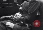 Image des prisonniers de guerre Royaume-Uni, 1943, de la seconde 33 séquences d'archives historiques vidéo 65675024680