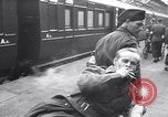 Image des prisonniers de guerre Royaume-Uni, 1943, de la seconde 47 séquences d'archives historiques vidéo 65675024680