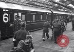 Image des prisonniers de guerre Royaume-Uni, 1943, de la seconde 49 séquences d'archives historiques vidéo 65675024680