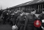 Image des prisonniers de guerre Royaume-Uni, 1943, de la seconde 9 séquences d'archives historiques vidéo 65675024681