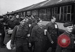 Image des prisonniers de guerre Royaume-Uni, 1943, de la seconde 17 séquences d'archives historiques vidéo 65675024681