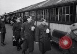 Image des prisonniers de guerre Royaume-Uni, 1943, de la seconde 24 séquences d'archives historiques vidéo 65675024681