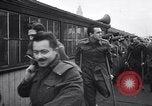 Image des prisonniers de guerre Royaume-Uni, 1943, de la seconde 33 séquences d'archives historiques vidéo 65675024681
