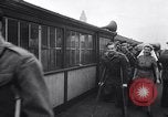 Image des prisonniers de guerre Royaume-Uni, 1943, de la seconde 35 séquences d'archives historiques vidéo 65675024681