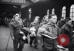 Image des prisonniers de guerre Royaume-Uni, 1943, de la seconde 56 séquences d'archives historiques vidéo 65675024681